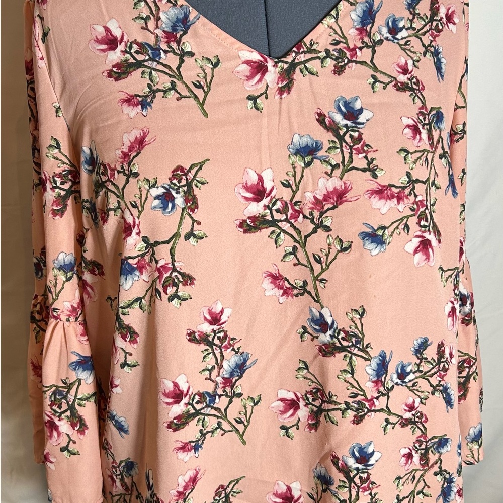 Floral V-Neck Women's Top - Pink